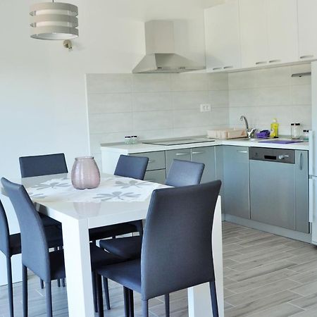 Apartments Zora ロゴズニッツァ エクステリア 写真