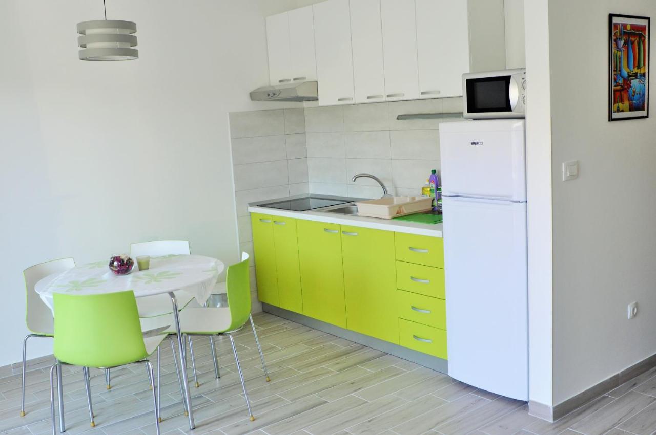Apartments Zora ロゴズニッツァ エクステリア 写真