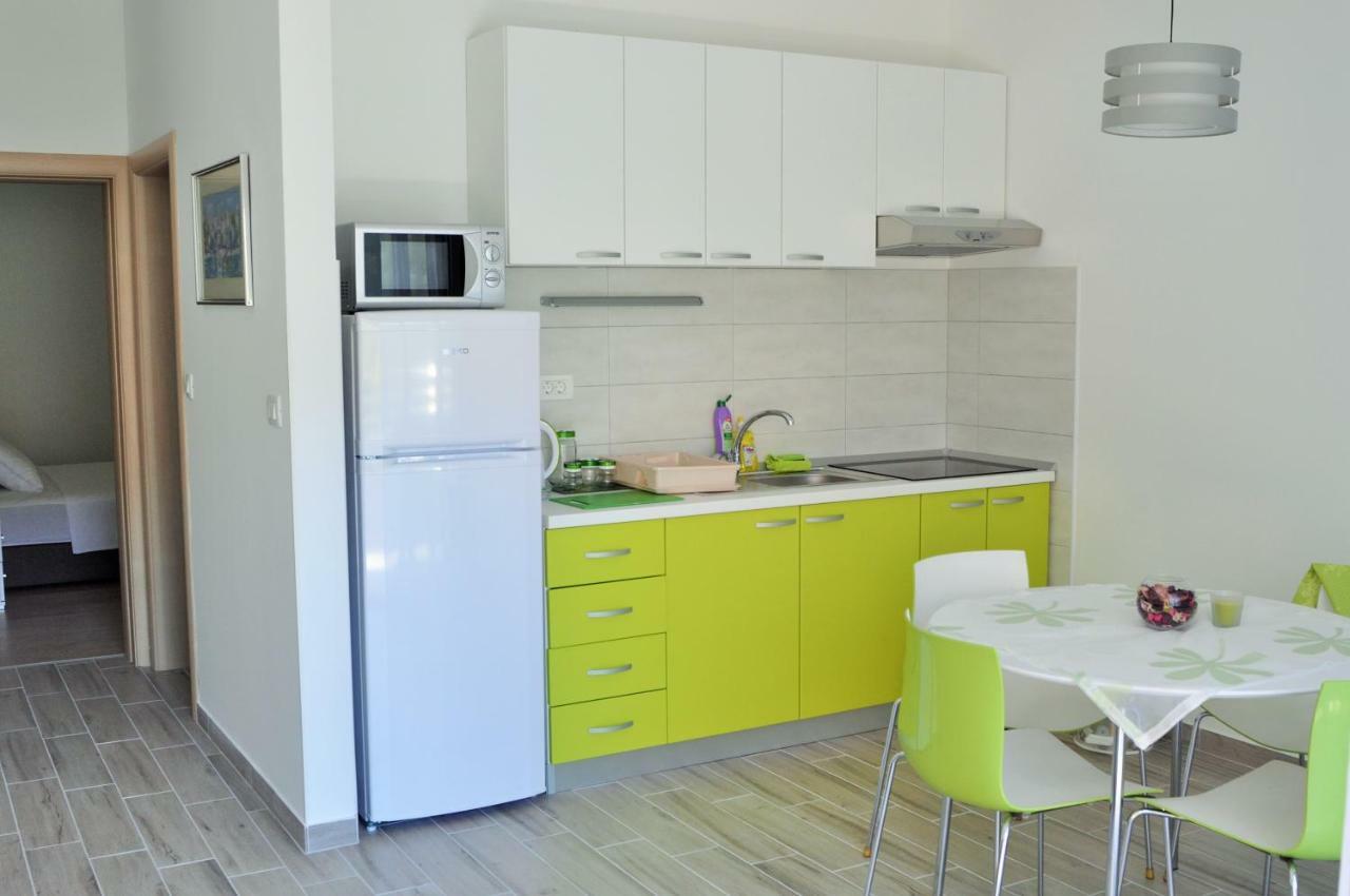 Apartments Zora ロゴズニッツァ エクステリア 写真