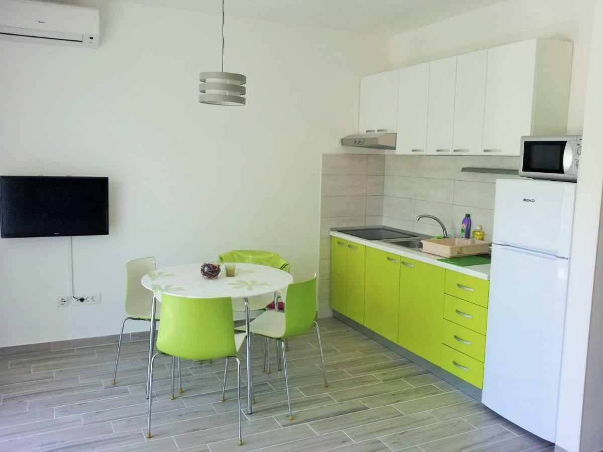 Apartments Zora ロゴズニッツァ エクステリア 写真
